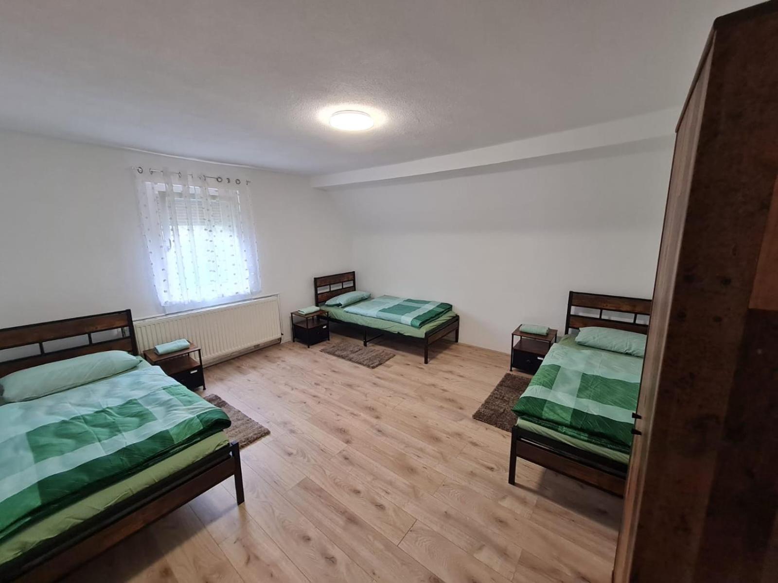 Husic Immobilien Und Handwerkerservice 里姆巴赫 外观 照片
